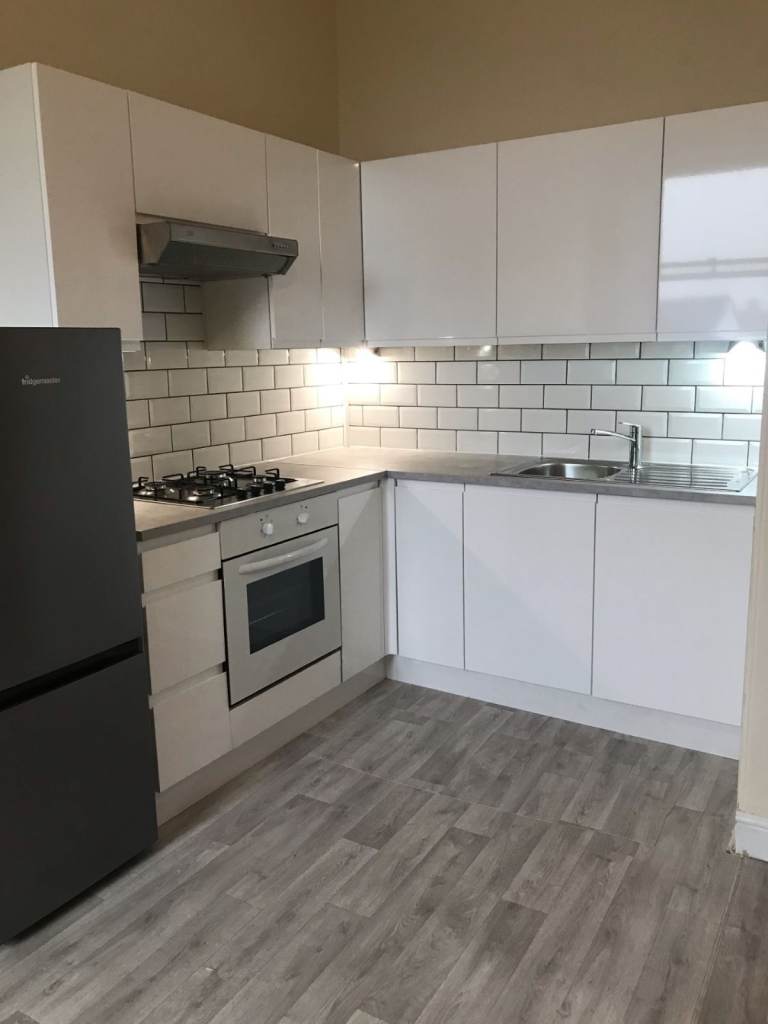 Immaculate one bedroom UNFURNISHED flat to rent on Broughton Road