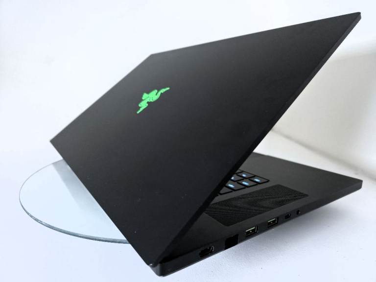 Razer Blade 17 Gaming Laptop – Intel i7, RTX 3070, 360Hz Display
