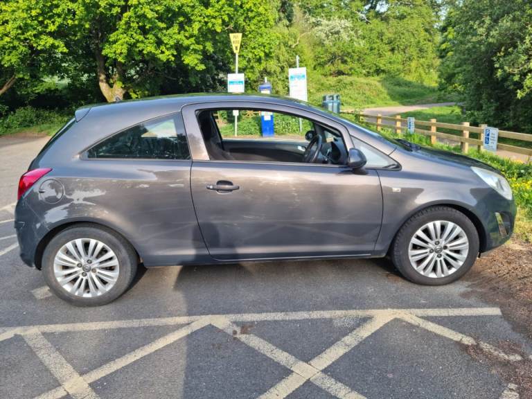 FULL MOT. LOW MILES. CORSA, Hatchback, 2013, Manual, 1.2, 3 doors