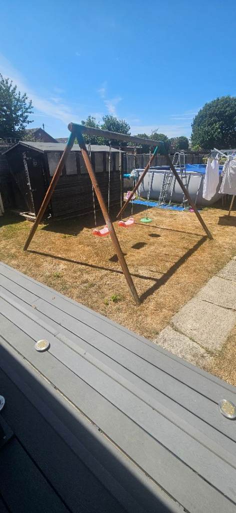 Garden swing set 