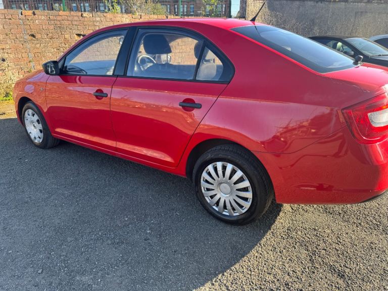 (2015 ) £20 TAX A YEAR * SKODA RAPID  1.6 * MOT- NOV 2026*like VW PASSAT vauxhall insignia Audi a4 