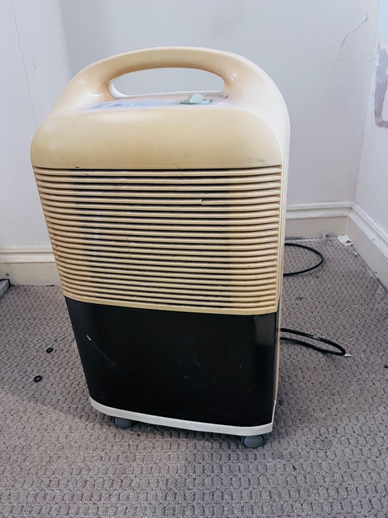 Beige Dehumidifier WDH-101P with Water Tank – Good Condition