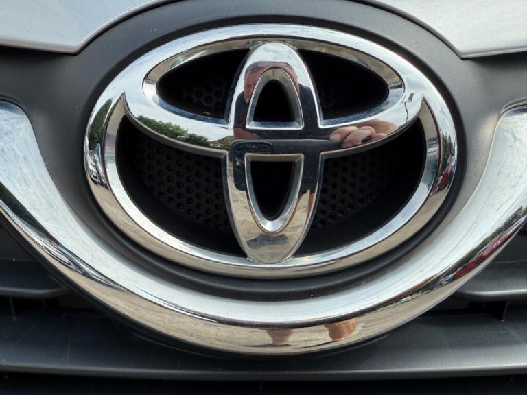  Toyota Yaris 1.33 VVT-i Icon 5dr - FTSH - AIR CON -ALLOYS - REAR CAMERA