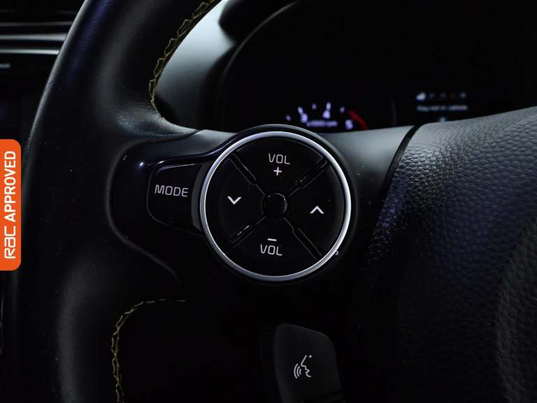 2015 Kia Soul 1.6 CRDi Maxx SUV 5dr Diesel Manual Euro 5 (126 bhp) Hatchback DIESEL Manual