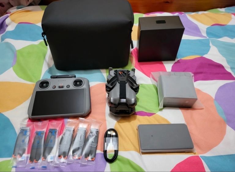 image for Dji mini 5 pro fly more ( mint condition) 