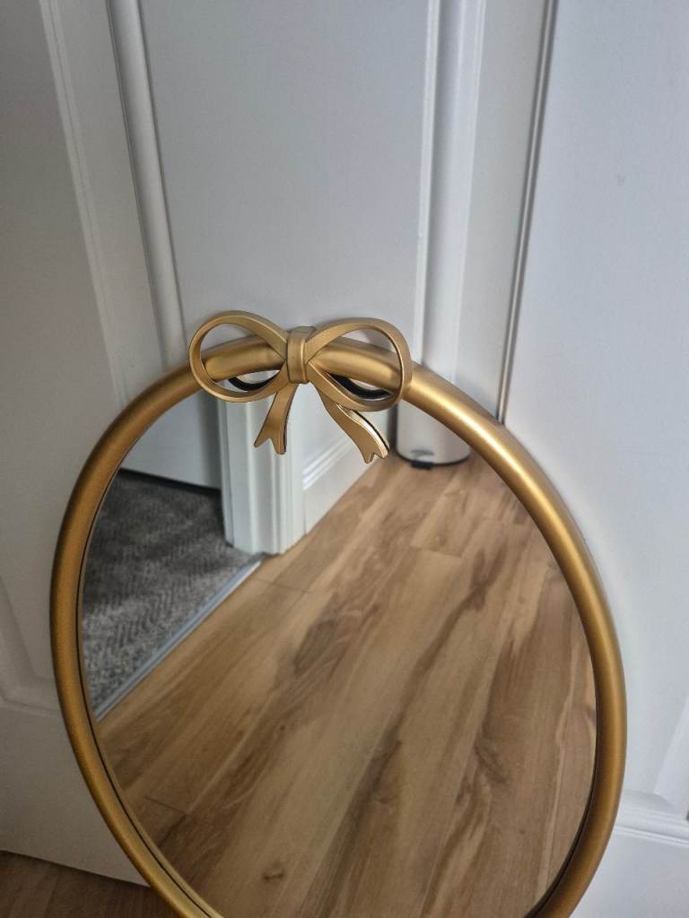 Lovely Gold Oval Mirror with Bow Detail – Good Condition