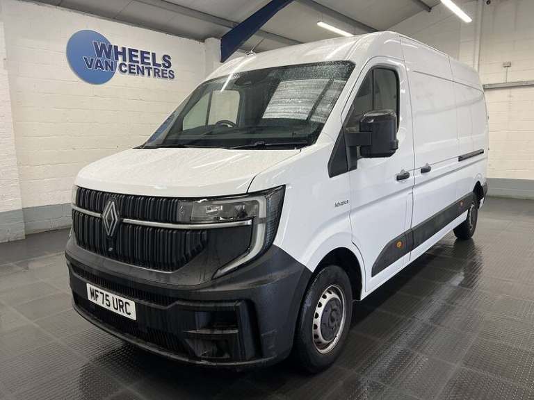 2025 Renault Master LM35 Blue dCi 130 Advance Medium Roof Van PANEL VAN DIESEL Manual
