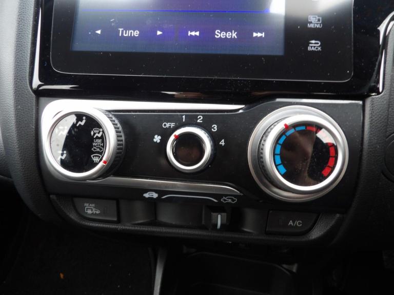 2020 Honda Jazz 1.3 i-VTEC SE Hatchback 5dr Petrol CVT Euro 6 (s/s) (102 ps) HATCHBACK Petrol Aut...