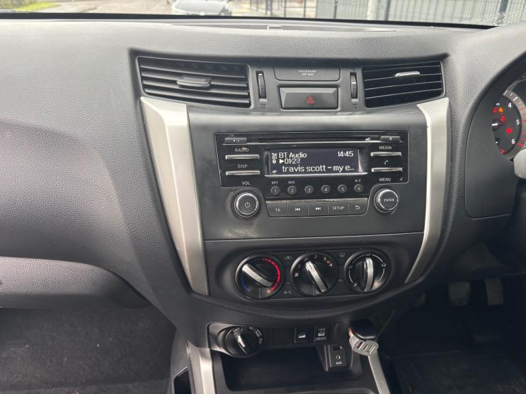 2021 (21) NISSAN NAVARA NP300 D23 2.3 DCI DOUBLE CAB PICKUP + TOW BAR &amp; ROLLER