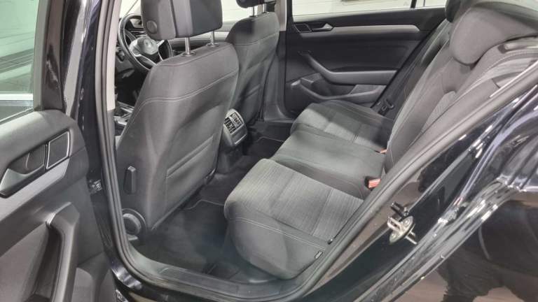 2019 Volkswagen Passat Saloon 4dr