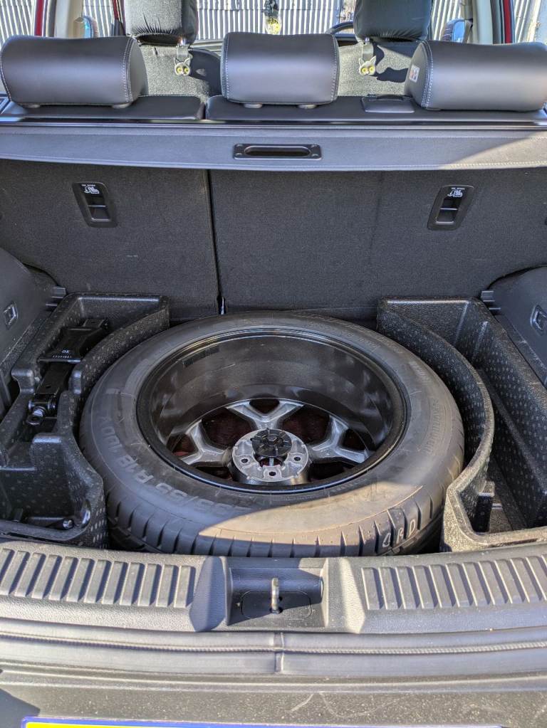 Korando spare wheel kit and front brake pads