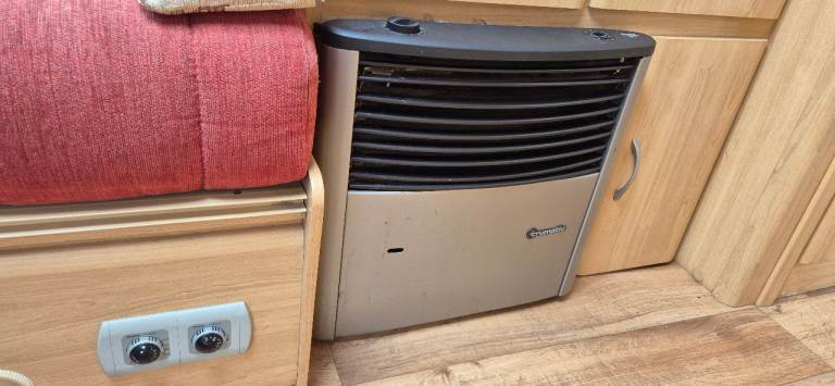 TRUMA TRUMATIC ULTRAHEAT S3002 - S353 gas and electric heater for camper caravan motorhome.