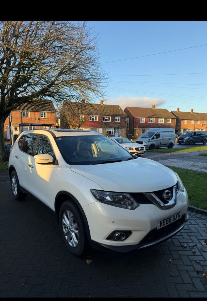 Nissan, X-TRAIL, Estate, 2016, Manual, 1598 (cc), 5 doors