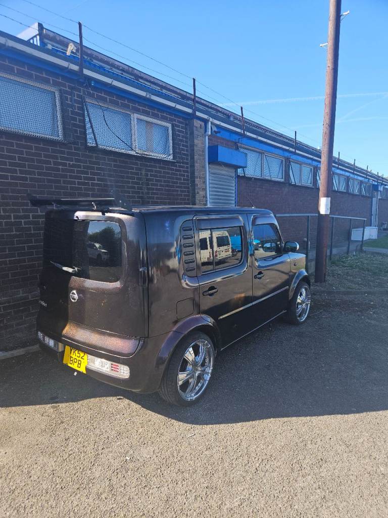 Nissan cube
