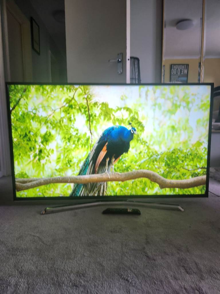 55" Hitachi 4k Smart Ultra UHD LED WiFi TV with Stand and Remote £155