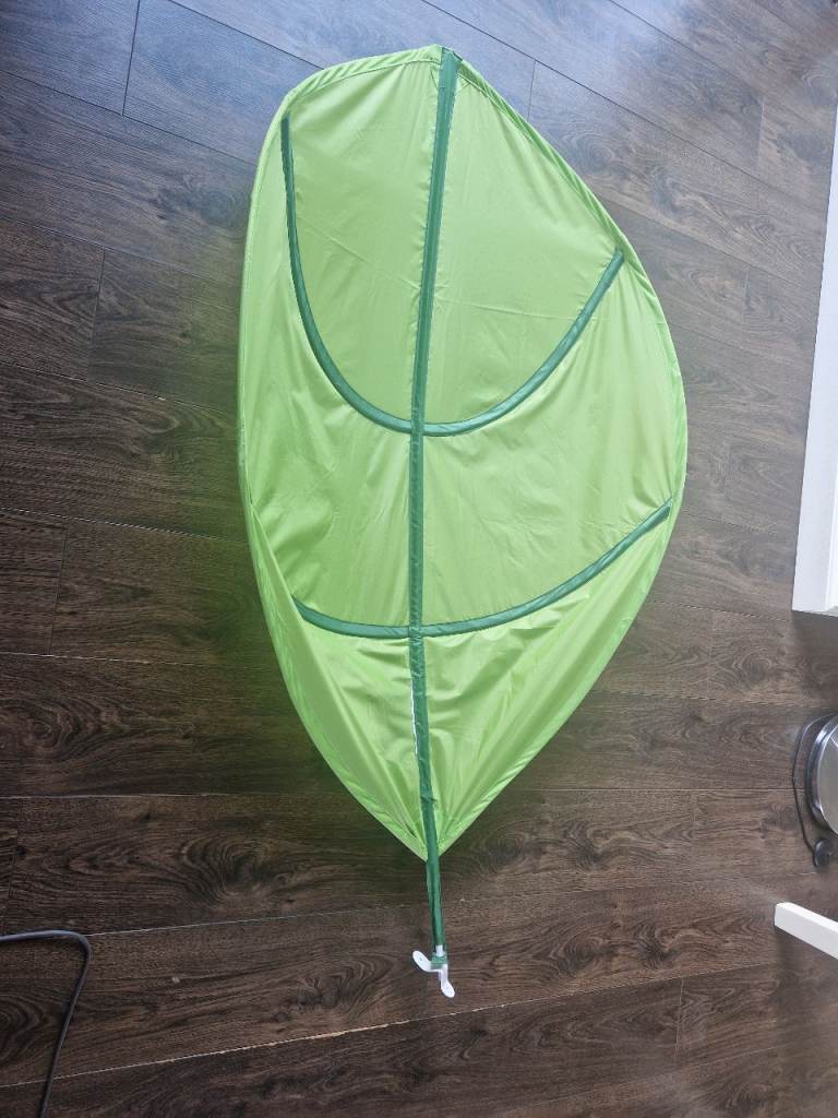 Children's leaf canopy