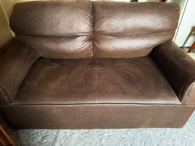 Sofa + 1 seater chair
