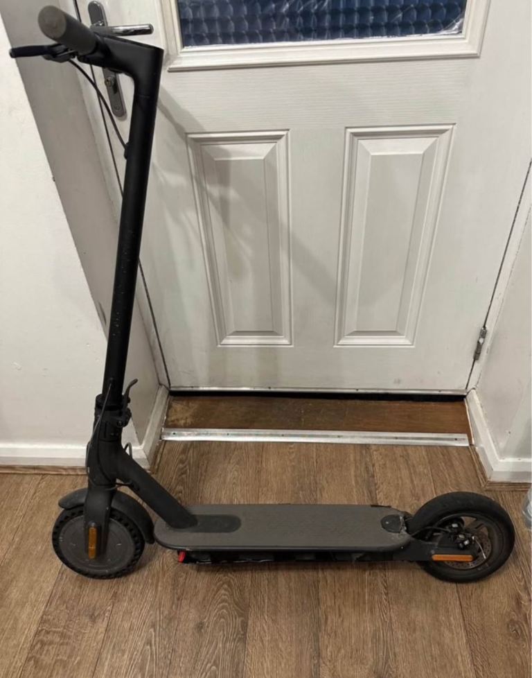 Xiaomi Electric Scooter, Black – Good Condition