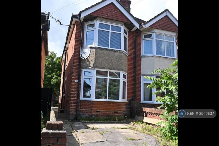 3 bedroom house in Anglesea Road, Southampton, SO15 (3 bed) (#2945837)
