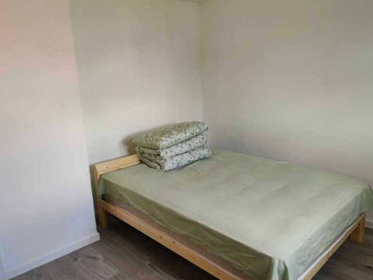 double room in a shared house 680 pounds per month
