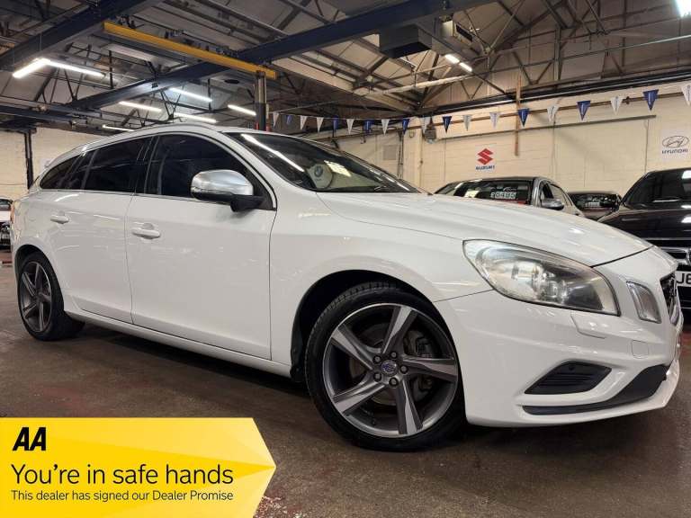 Volvo V60 3.0 T6 R-Design Lux Nav Estate 5dr Petrol Geartronic AWD Euro 5 (304 ps) Petrol Automatic
