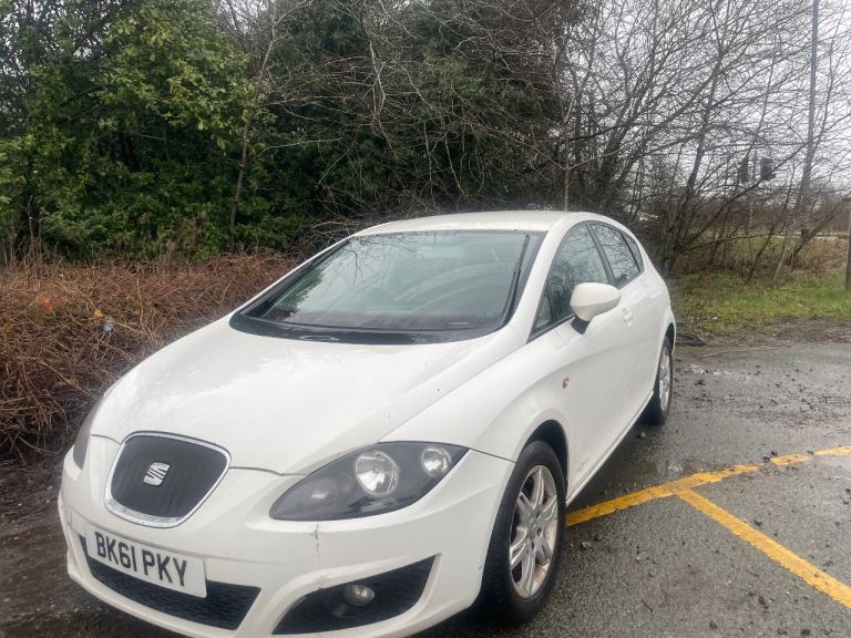 SEAT LEON 1.6 TDI CR 105 BHP ECOMOTIVE 61 REG 5 DOOR 1 OWNER MOT OCTOBER 20TH 2026 ROAD TAX £20 