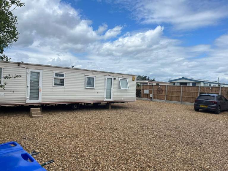 2 bedroom caravan for rent, Cambridge. 