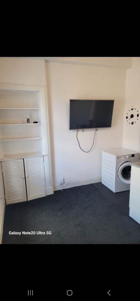 Spacious one bedroome flat for rent