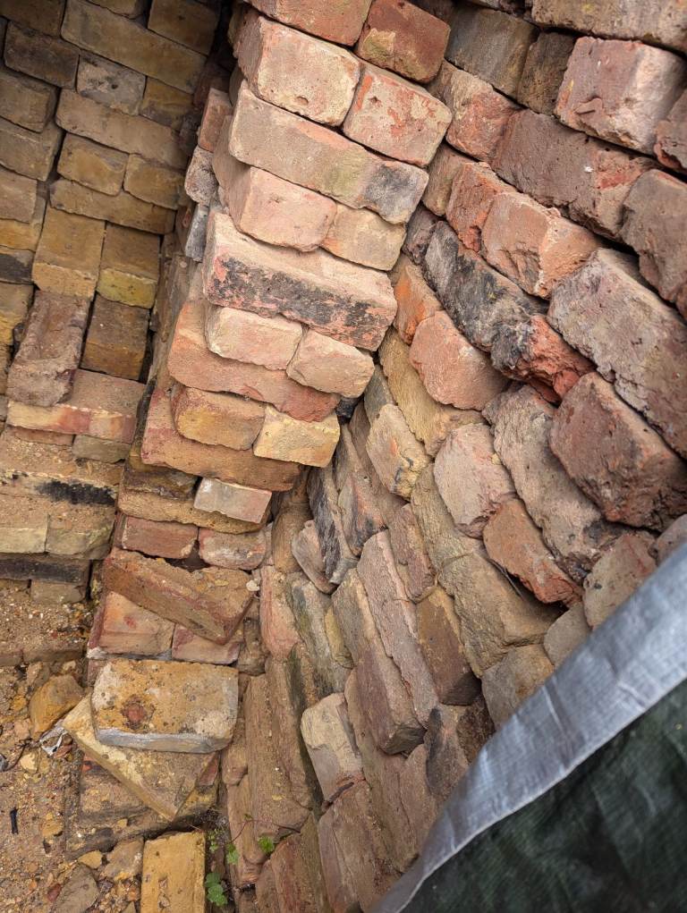 Reclaimed Multi stock bricks for sale 