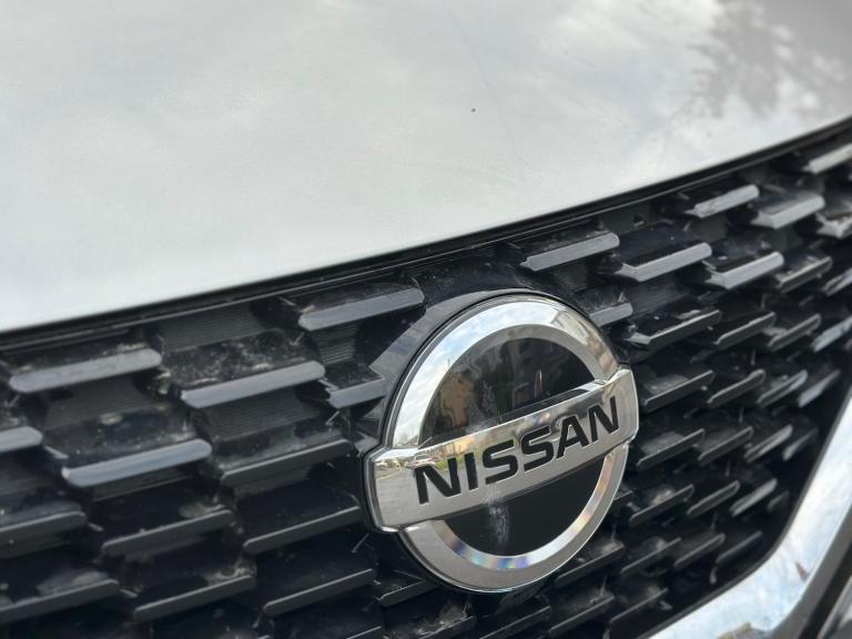 2022 Nissan Qashqai 1.3 DIG-T MHEV Acenta Premium XTRON Euro 6 (s/s) 5dr HATCHBACK Petrol/Electri...