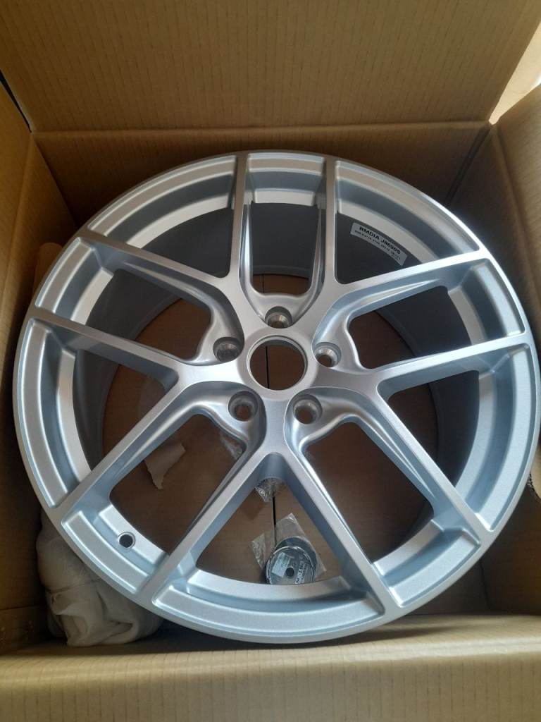 ROMAC DIABLO SILVER ALLOY WHEELS 18 INCH