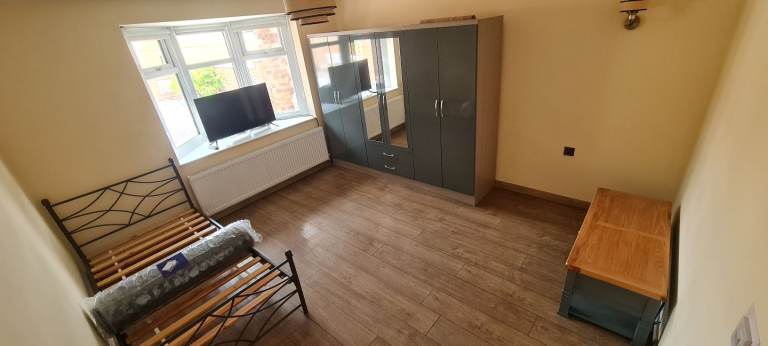 Massive double bedroom for rent