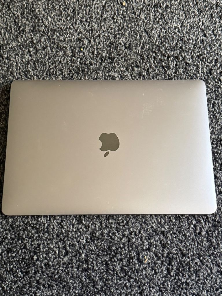 Apple MacBook Pro 13-inch (2016) – Touch Bar – Intel Core i5