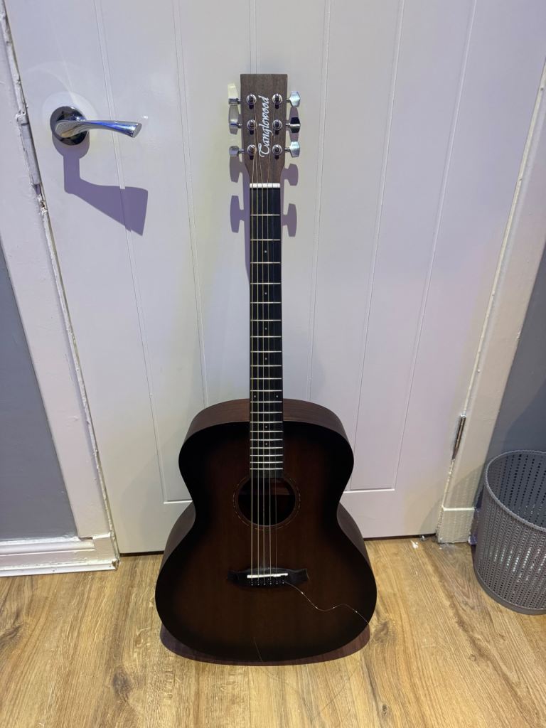 Tanglewood TWCR P Crossroads Parlour Acoustic, Whiskey Burst