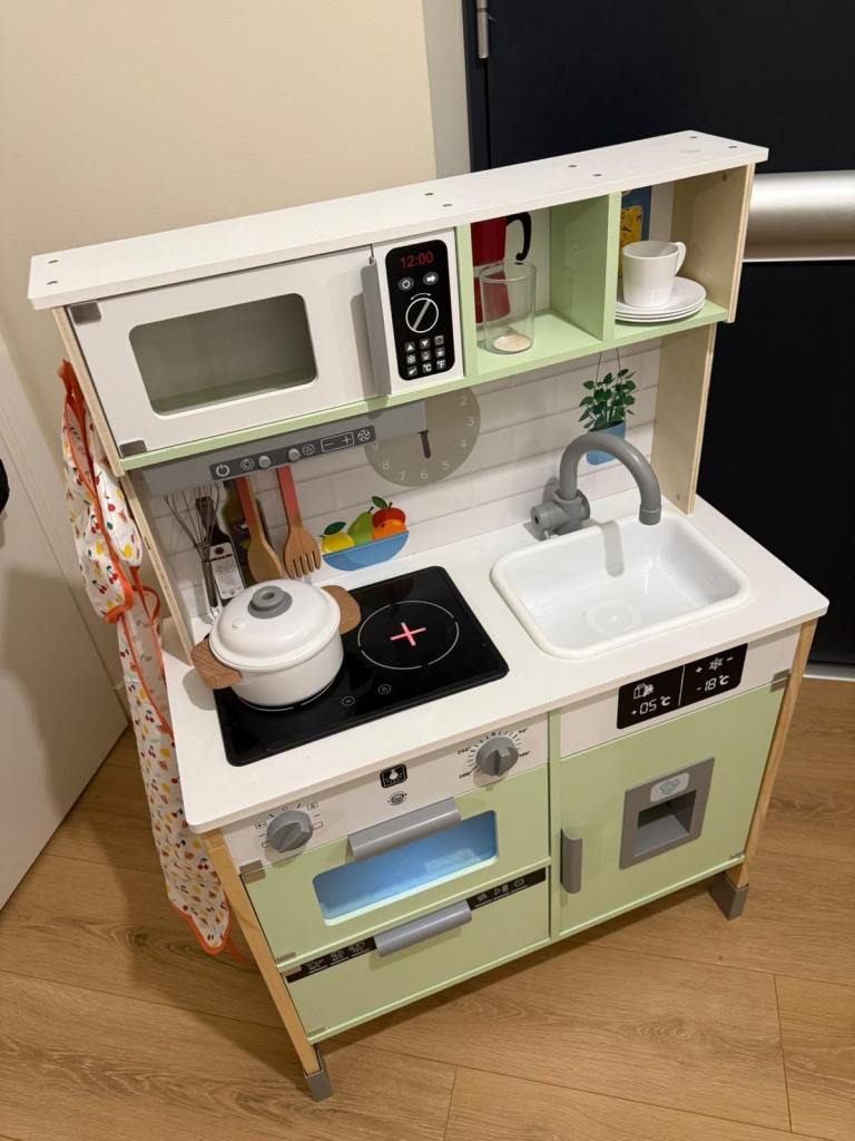 Kitchen for kids 