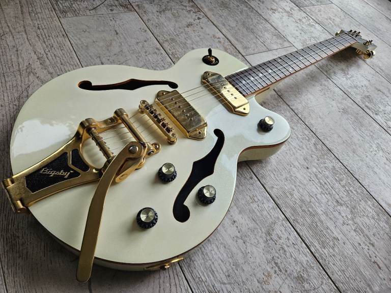 Epiphone Wildkat Royale Limited edition Custom Shop semi-hollow electric guitar