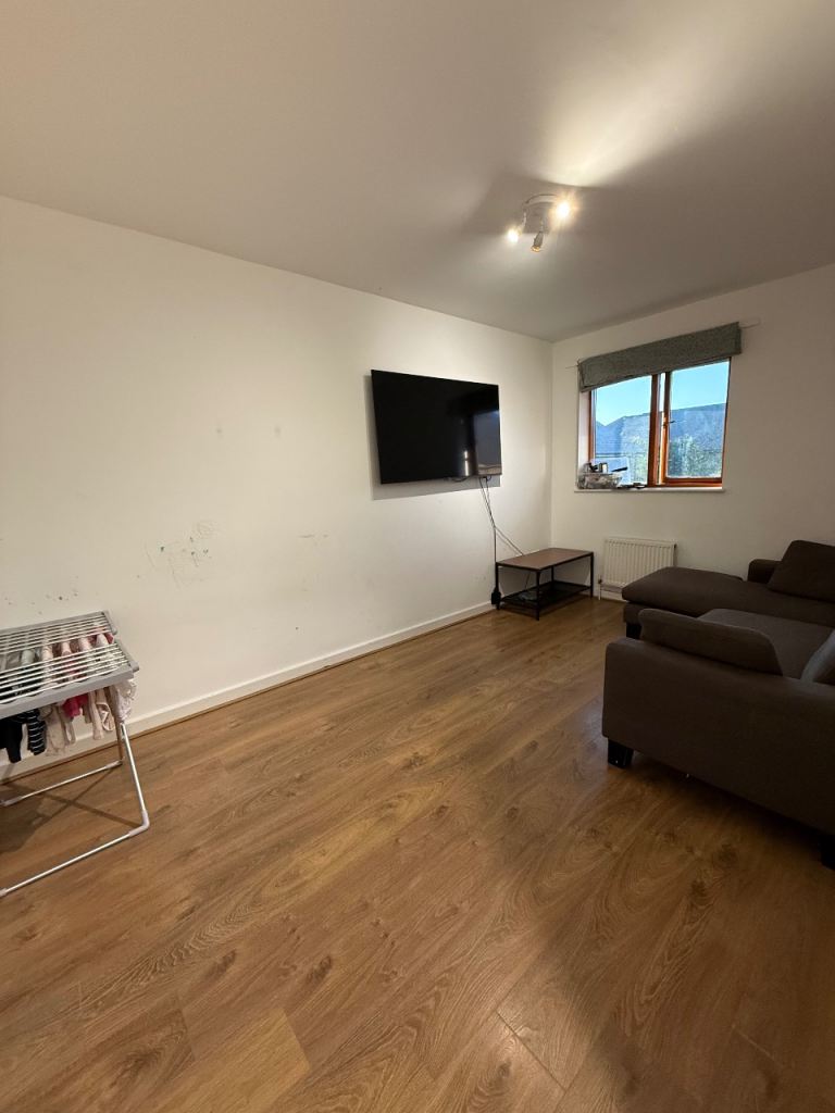 1 bedroom flat to rent in chingford