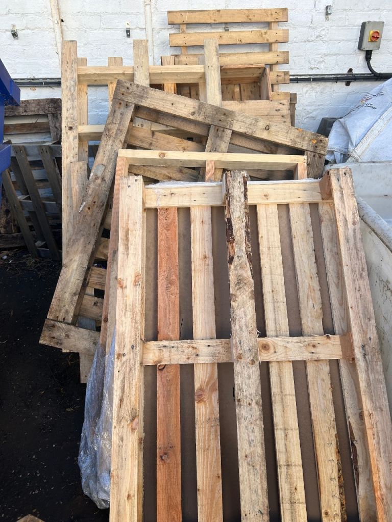 Free pallets 