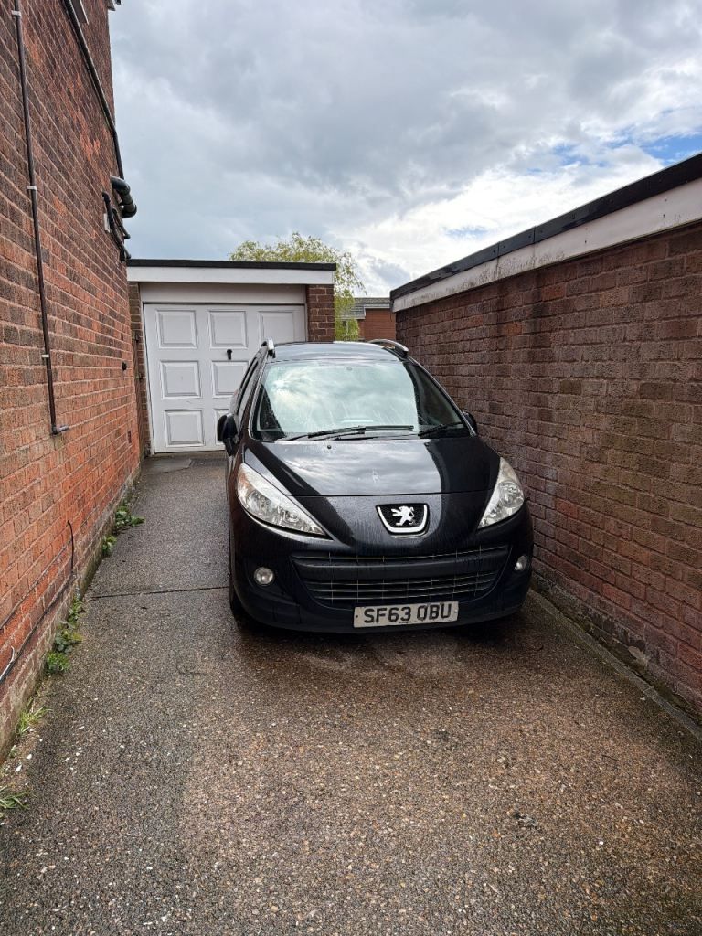 Peugeot, 207, Estate, 2013, Manual, 1560 (cc), 5 doors