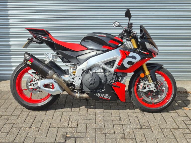 Aprilia Tuono V4 1100 Factory