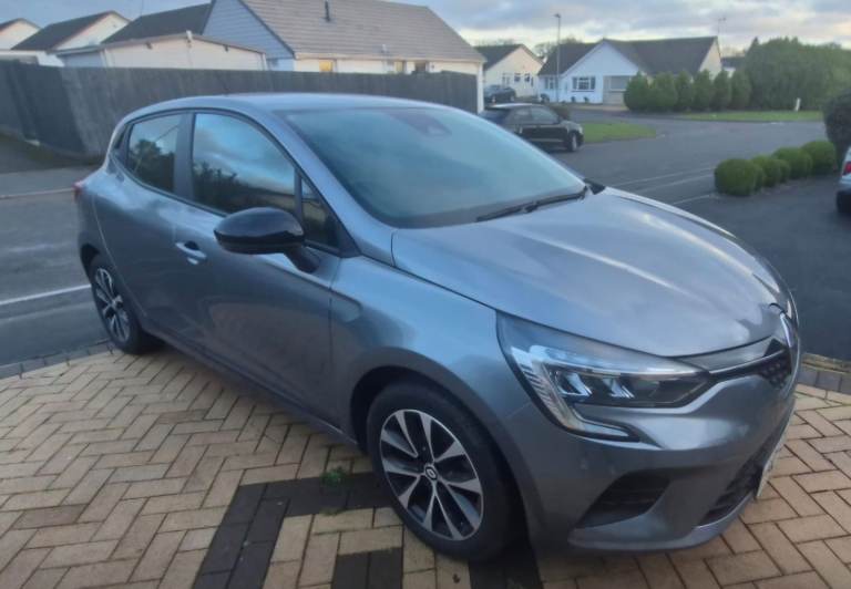 Renault, CLIO, Hatchback, 2023, Manual, 999 (cc), 5 doors