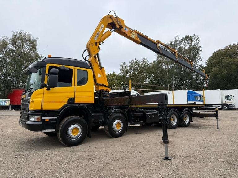 Scania P380 8x4 Sleeper Flatbed with Crane