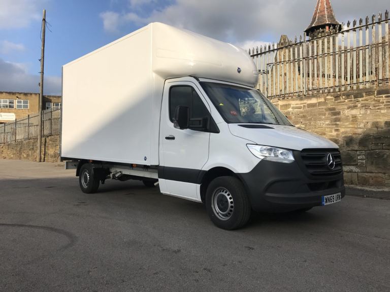 Professional House Removals & Clearances – Local & Long Distance