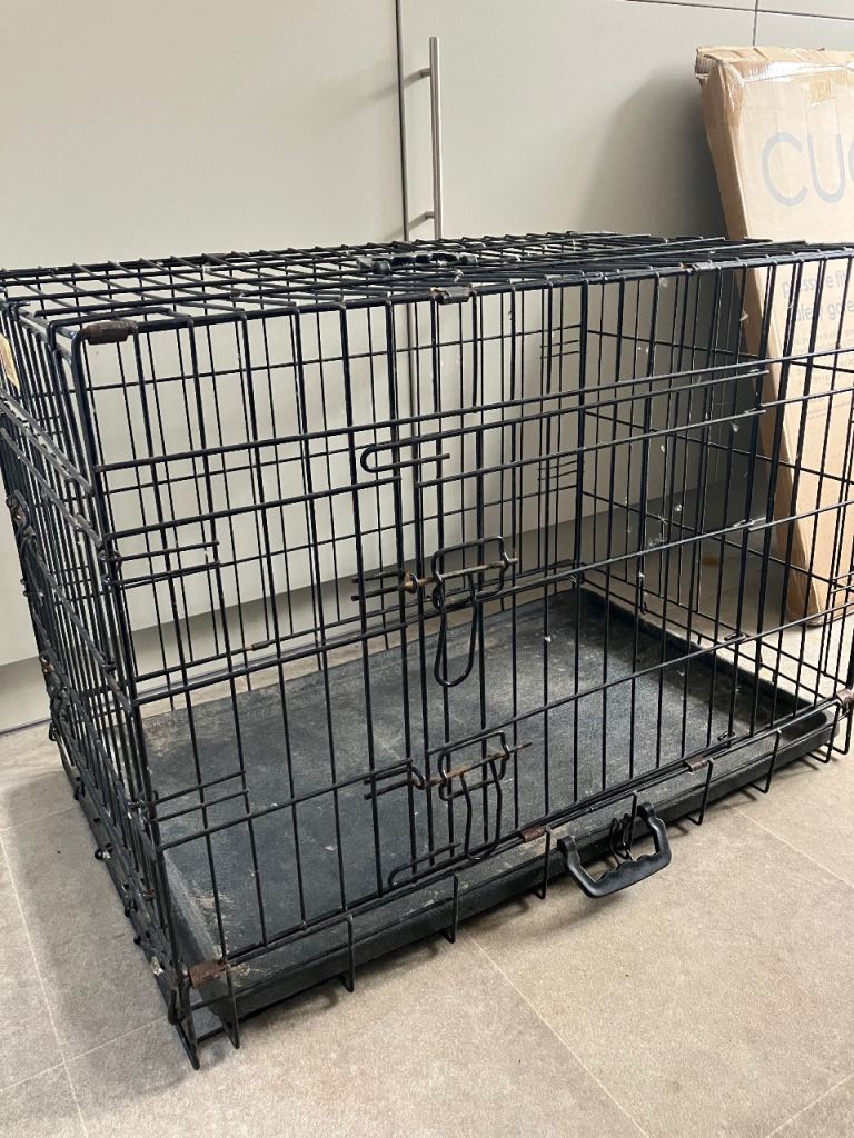 Dog crate - medium 