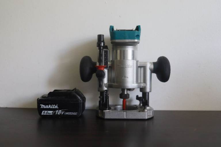 Makita 18V Cordless Router with Battery 5ah genuine