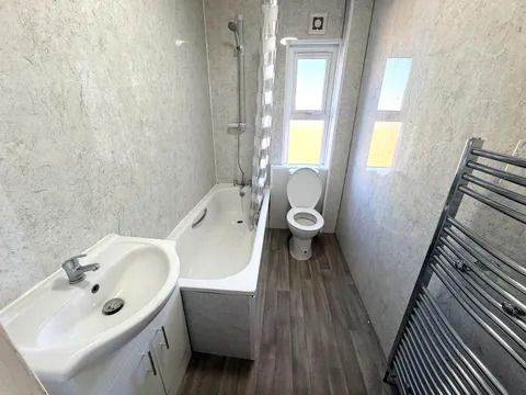 Ensuite Room to Rent – Ilford IG1 | DSS Welcome | UC Accepted