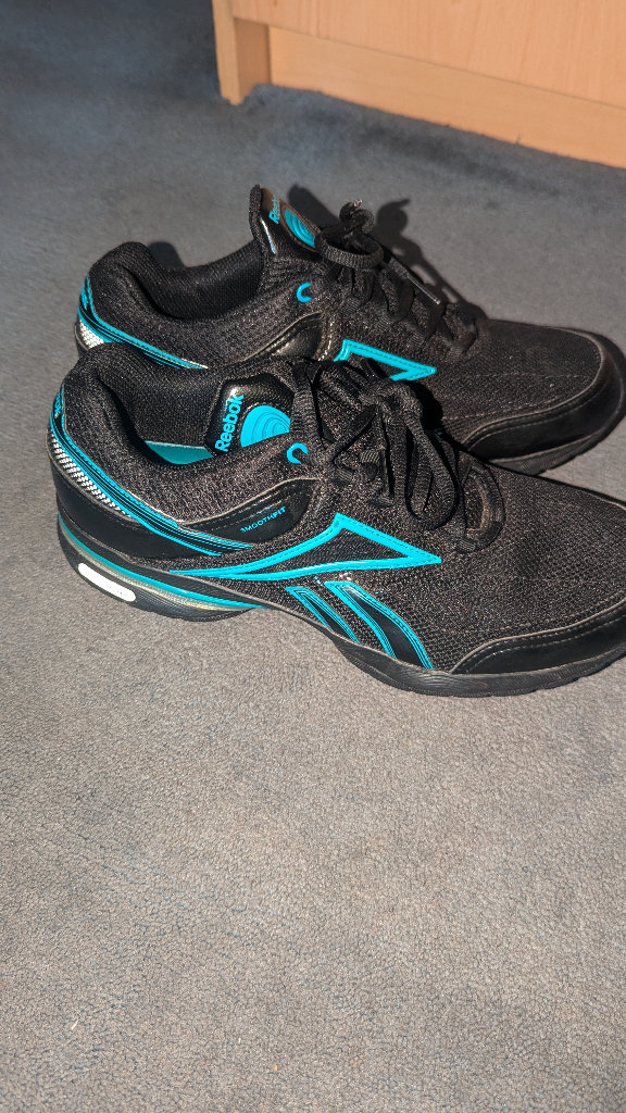 Reebok easytone exercise trainers 