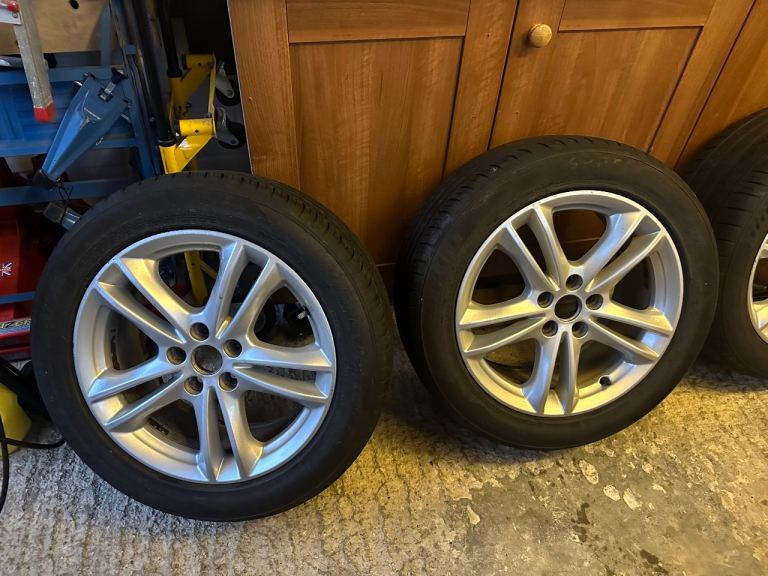 Ford Mondeo Alloy wheels 