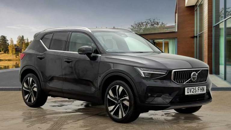  Volvo XC40 2.0 B4 MHEV Ultra Bright SUV 5dr Petrol Hybrid DCT Auto Euro 6 (s/s) (197 p Petrol/El...