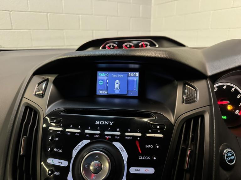 FORD FOCUS 2.0 T EcoBoost ST-3 Black Manual Petrol 2013